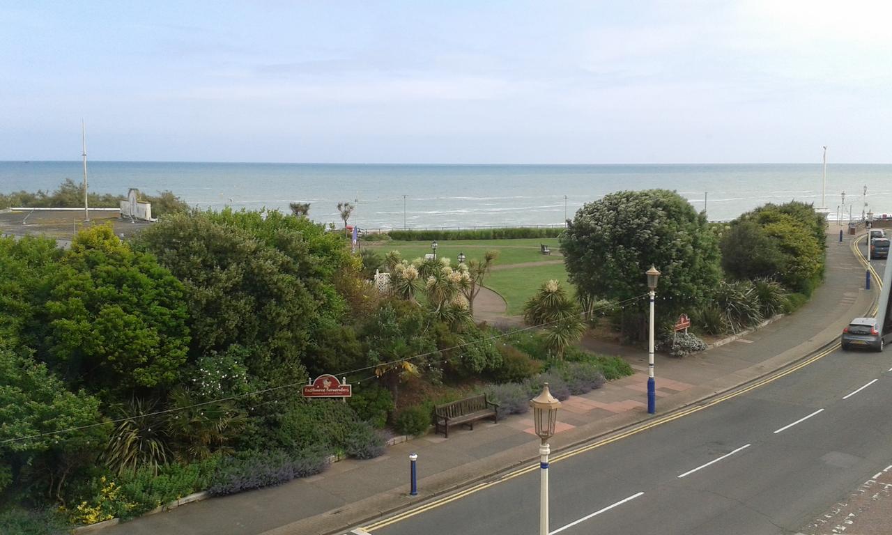By The Sea Bed And Breakfast Eastbourne Exterior photo
